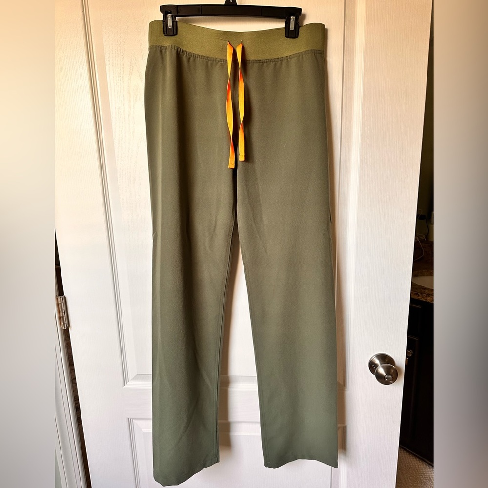 Figs Moss Livingston Basic Scrub Pants